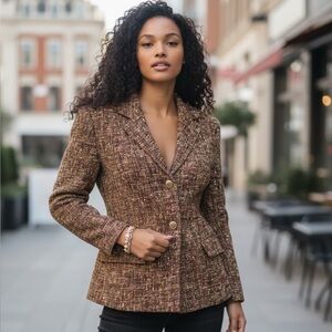 Women's Tweed Blazer - Brown two front pockets.